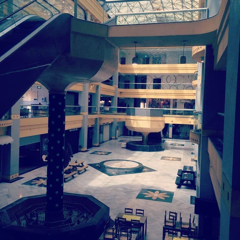 التسوق في The Walk